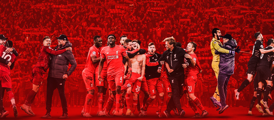 超远三分命中，全队抱头（超远三分轰进，队友齐抱头）