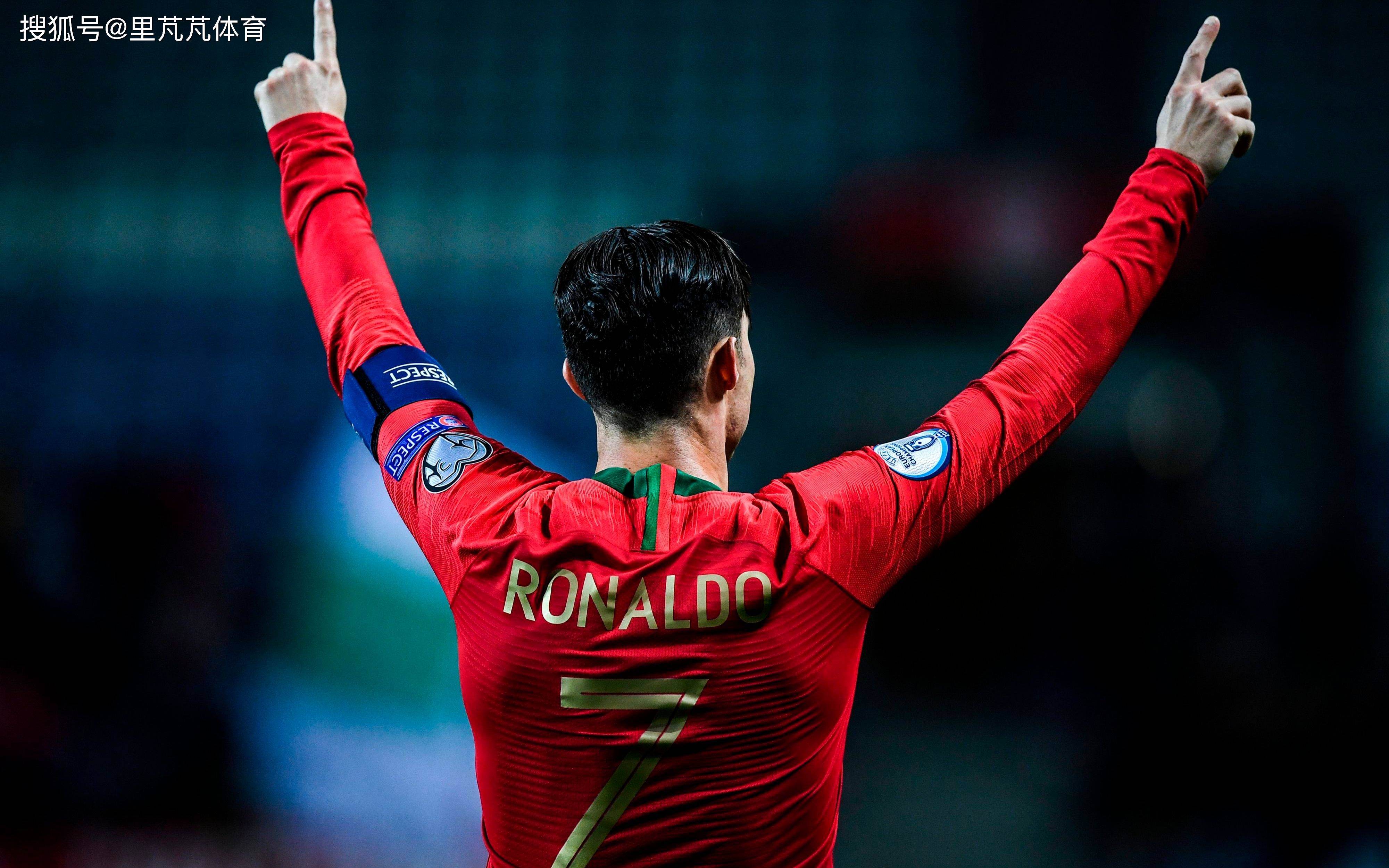 欧冠夺冠赔率：利物浦1赔5居首 3强并列紧追（欧冠冠军赔率榜：利物浦以1赔5领跑 三豪门并列追击）