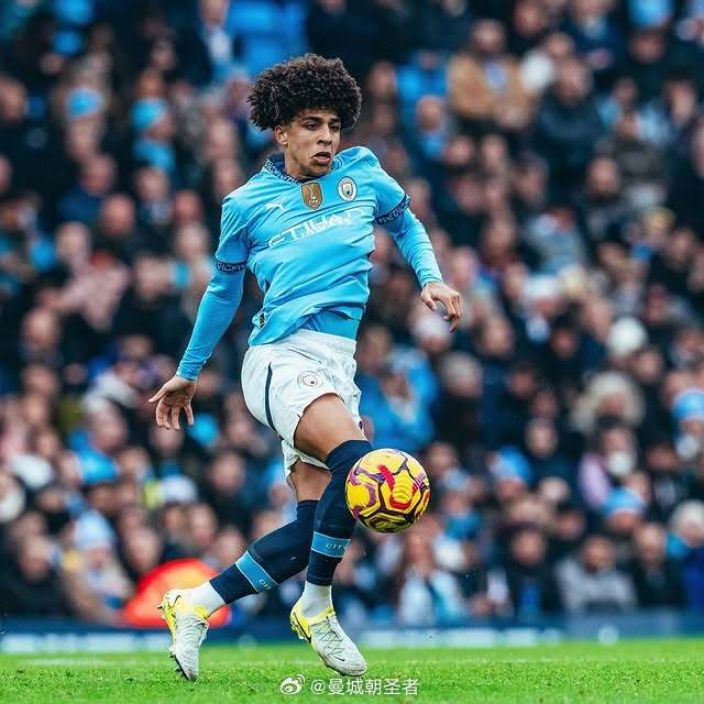 苏亚雷斯训练前讲话：降级责任在我，顺境和逆境我们都要接受（苏亚雷斯训前发言：降级责任我来扛，顺境逆境都要坦然接受）