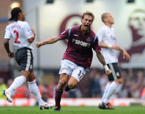 皇家马德里大胜毕尔巴鄂，西甲争冠形势再起波澜（皇马横扫毕尔巴鄂，西甲冠军之争再添变数）