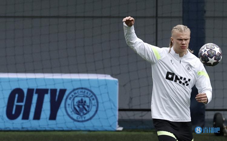 加斯佩里尼谈被罚下：我是正常的抗议动作，可能四官想成焦点（加斯佩里尼谈染红：我的抗议很正常，或因第四官员想抢镜）